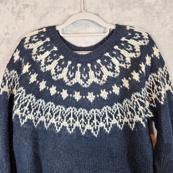 Old Navy Womens Nordic Pattern Knit Sweater Navy White Size M fair Isle Preppy - Picture 2 of 9